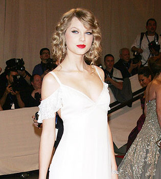 Taylor Swift dona medio millón para Nashville